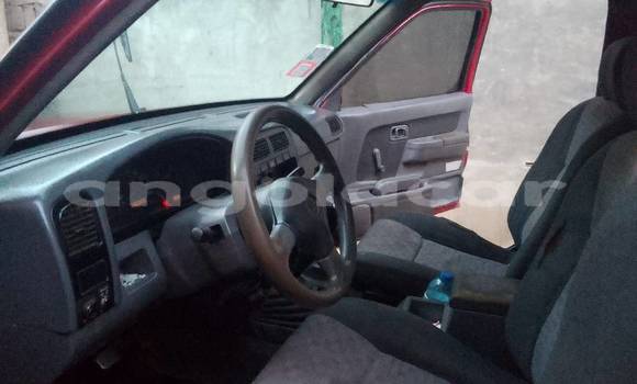 Comprar Usado Nissan Hardbody Vermelho Carro em Caconda em Huila Comprar Usado Nissan Hardbody Vermelho Carro em Caconda em Huila