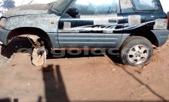 Comprar Usado Toyota RAV4 Preto Carro em Camabatela em Uige Comprar Usado Toyota RAV4 Preto Carro em Camabatela em Uige