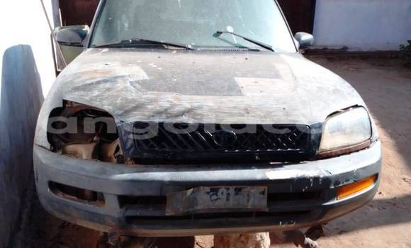 Comprar Usado Toyota RAV4 Preto Carro em Camabatela em Uige Comprar Usado Toyota RAV4 Preto Carro em Camabatela em Uige