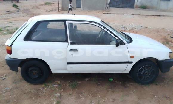 Acheter Occasion Voiture Hyundai Starex Blanc à Camabatela, Uige