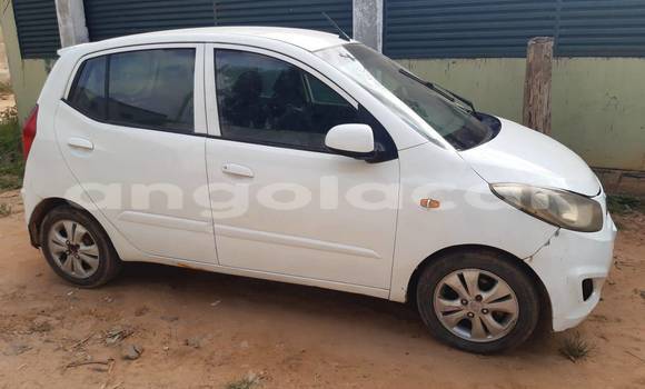 Comprar Usado Hyundai i10 Branco Carro em Caluquembe em Huila Comprar Usado Hyundai i10 Branco Carro em Caluquembe em Huila
