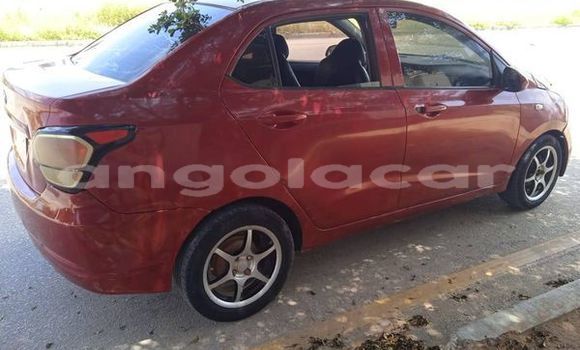 Comprar Usado Hyundai i10 Vermelho Carro em Caconda em Huila