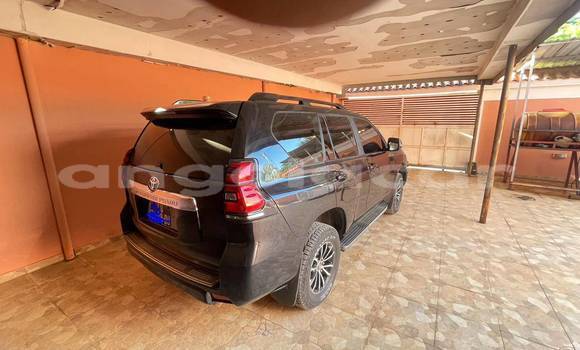 Acheter Occasion Voiture Toyota Prado Noir à Caluquembe, Huila Acheter Occasion Voiture Toyota Prado Noir à Caluquembe, Huila