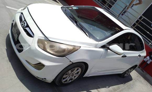Comprar Usado Hyundai Accent Branco Carro em Camabatela em Uige Comprar Usado Hyundai Accent Branco Carro em Camabatela em Uige