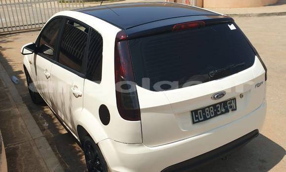 Comprar Usado Ford Fiesta Branco Carro em Camabatela em Uige Comprar Usado Ford Fiesta Branco Carro em Camabatela em Uige