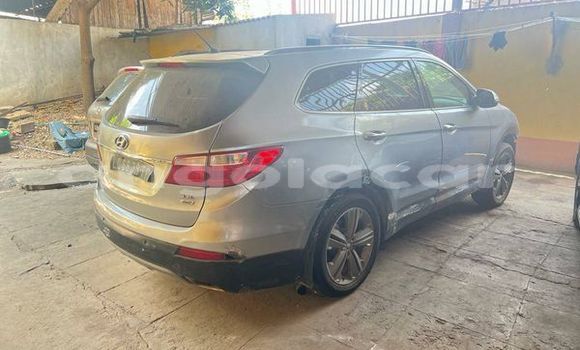 Comprar Usado Hyundai Santa Fe Outro Carro em Camabatela em Uige Comprar Usado Hyundai Santa Fe Outro Carro em Camabatela em Uige