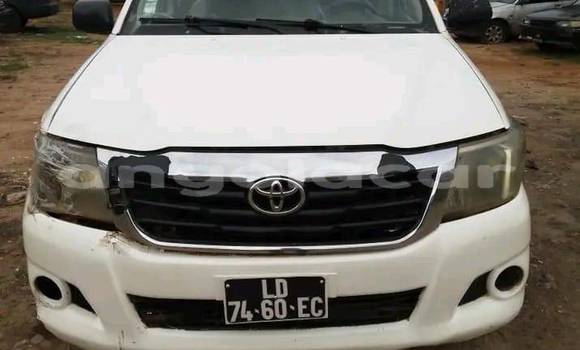 Comprar Usado Toyota Hilux Branco Carro em Camabatela em Uige Comprar Usado Toyota Hilux Branco Carro em Camabatela em Uige
