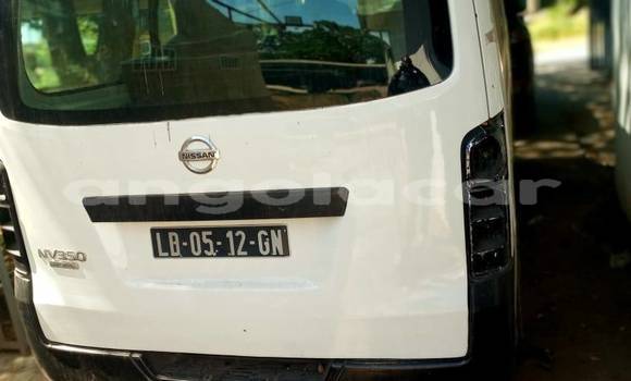 Acheter Occasion Voiture Nissan Urvan Blanc à Caluquembe, Huila Acheter Occasion Voiture Nissan Urvan Blanc à Caluquembe, Huila