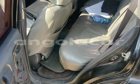 Comprar Usado Toyota RAV4 Preto Carro em Kuito em Província do Bié Comprar Usado Toyota RAV4 Preto Carro em Kuito em Província do Bié