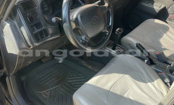 Comprar Usado Toyota RAV4 Preto Carro em Kuito em Província do Bié Comprar Usado Toyota RAV4 Preto Carro em Kuito em Província do Bié