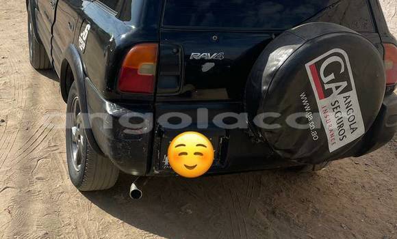 Comprar Usado Toyota RAV4 Preto Carro em Kuito em Província do Bié Comprar Usado Toyota RAV4 Preto Carro em Kuito em Província do Bié
