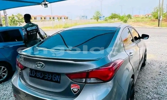 Comprar Usado Hyundai Elantra Prata Carro em Luanda em Luanda Province