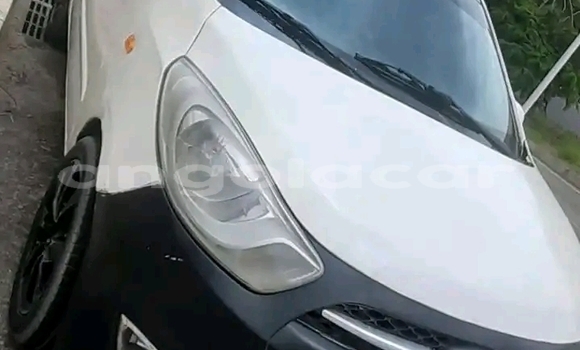 Acheter Occasion Voiture Hyundai i10 Blanc à Luanda, Province de Luanda Acheter Occasion Voiture Hyundai i10 Blanc à Luanda, Province de Luanda