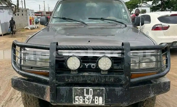 Acheter Occasion Voiture Toyota Land Cruiser Gris à Luanda, Province de Luanda Acheter Occasion Voiture Toyota Land Cruiser Gris à Luanda, Province de Luanda