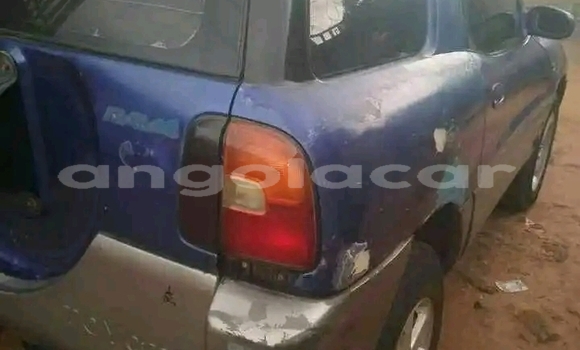 Acheter Occasion Voiture Toyota RAV4 Bleu à Luanda, Province de Luanda Acheter Occasion Voiture Toyota RAV4 Bleu à Luanda, Province de Luanda