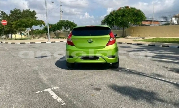 Acheter Occasion Voiture Hyundai Accent Vert à Luanda, Province de Luanda Acheter Occasion Voiture Hyundai Accent Vert à Luanda, Province de Luanda