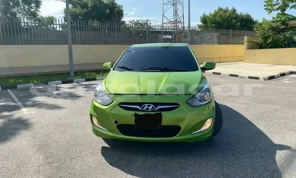 Acheter Occasion Voiture Hyundai Accent Vert à Luanda, Province de Luanda Acheter Occasion Voiture Hyundai Accent Vert à Luanda, Province de Luanda