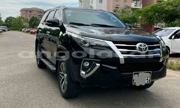 Acheter Occasion Voiture Toyota Fortuner Noir à Luanda, Province de Luanda Acheter Occasion Voiture Toyota Fortuner Noir à Luanda, Province de Luanda