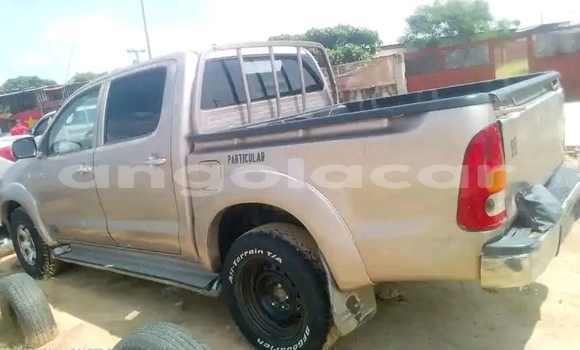 Acheter Occasion Voiture Toyota Hilux Beige à Luanda, Province de Luanda Acheter Occasion Voiture Toyota Hilux Beige à Luanda, Province de Luanda