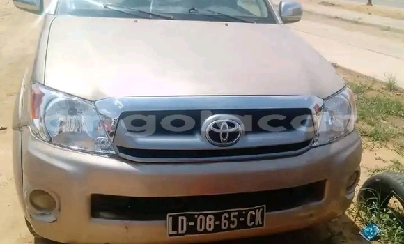 Acheter Occasion Voiture Toyota Hilux Beige à Luanda, Province de Luanda Acheter Occasion Voiture Toyota Hilux Beige à Luanda, Province de Luanda