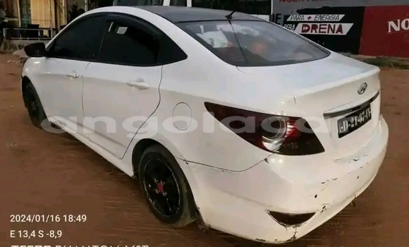 Acheter Occasion Voiture Hyundai Accent Blanc à Luanda, Province de Luanda Acheter Occasion Voiture Hyundai Accent Blanc à Luanda, Province de Luanda