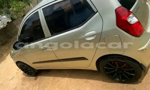 Buy Used Hyundai i10 Beige Car in Luanda in Luanda Province