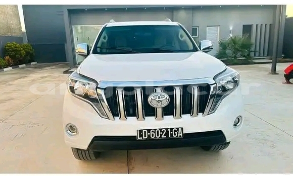 Acheter Occasion Voiture Toyota Land Cruiser Prado Blanc à Luanda, Province de Luanda Acheter Occasion Voiture Toyota Land Cruiser Prado Blanc à Luanda, Province de Luanda