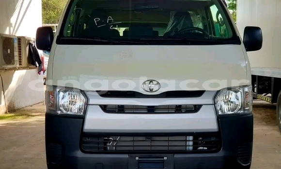 Buy Used Toyota Hiace White Car in Luanda in Luanda Province Buy Used Toyota Hiace White Car in Luanda in Luanda Province