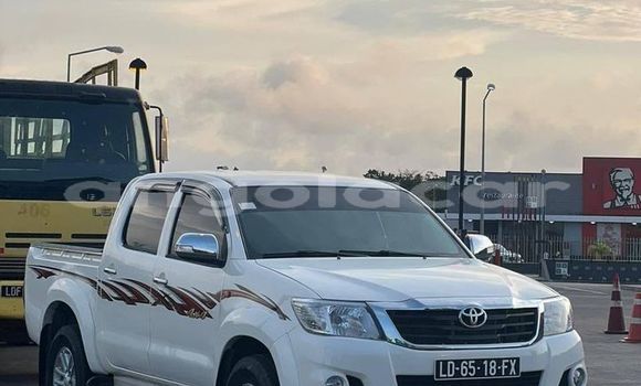 Comprar Usado Toyota Hilux Branco Carro em Cabinda em Cabinda