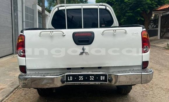 Acheter Occasion Voiture Mitsubishi L200 Blanc à Caluquembe, Huila Acheter Occasion Voiture Mitsubishi L200 Blanc à Caluquembe, Huila