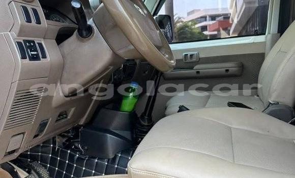 Acheter Occasion Voiture Toyota Land Cruiser Blanc à Caconda, Huila Acheter Occasion Voiture Toyota Land Cruiser Blanc à Caconda, Huila
