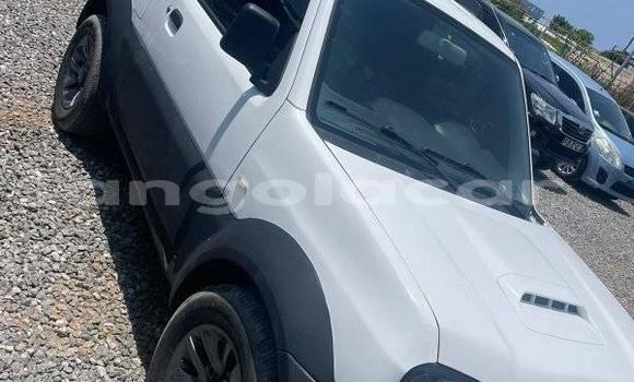 Comprar Usado Suzuki Jimny Branco Carro em Camacupa em Bie