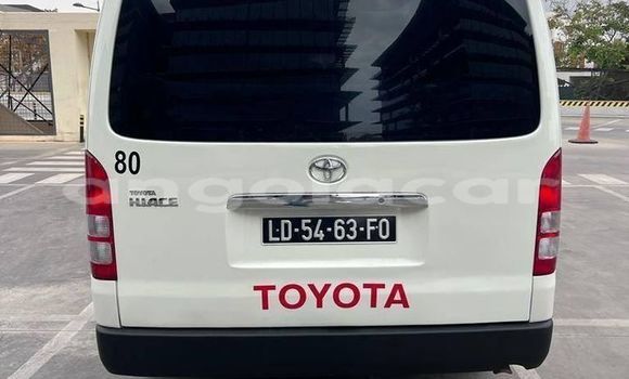 Acheter Occasion Voiture Toyota Model F Blanc à Caconda, Huila Acheter Occasion Voiture Toyota Model F Blanc à Caconda, Huila