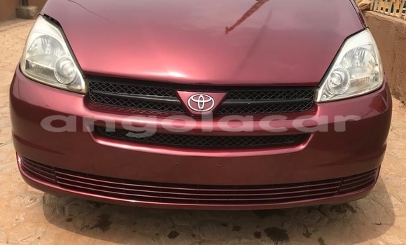 Comprar Usado Toyota Sienna Vermelho Carro em Luanda em Luanda Province