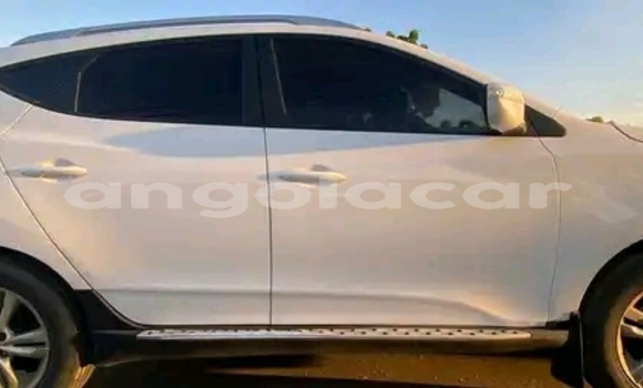 Acheter Occasion Voiture Hyundai Tucson Blanc à Luanda, Province de Luanda Acheter Occasion Voiture Hyundai Tucson Blanc à Luanda, Province de Luanda