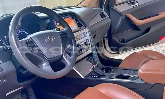 Acheter Occasion Voiture Hyundai Sonata Blanc à Luanda, Province de Luanda Acheter Occasion Voiture Hyundai Sonata Blanc à Luanda, Province de Luanda