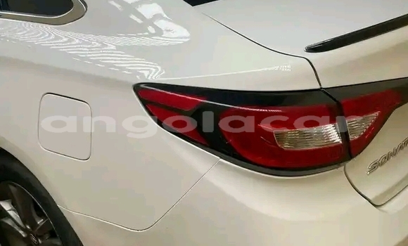 Acheter Occasion Voiture Hyundai Sonata Blanc à Luanda, Province de Luanda Acheter Occasion Voiture Hyundai Sonata Blanc à Luanda, Province de Luanda