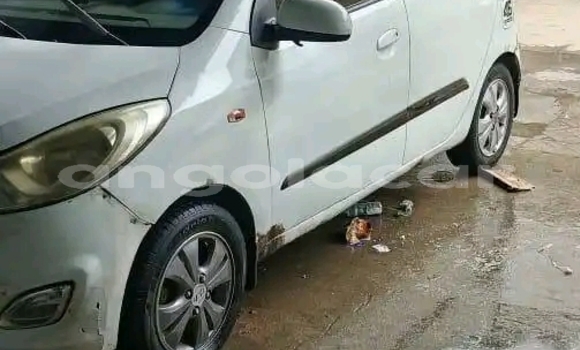 Comprar Usado Hyundai i10 Branco Carro em Luanda em Luanda Province Comprar Usado Hyundai i10 Branco Carro em Luanda em Luanda Province