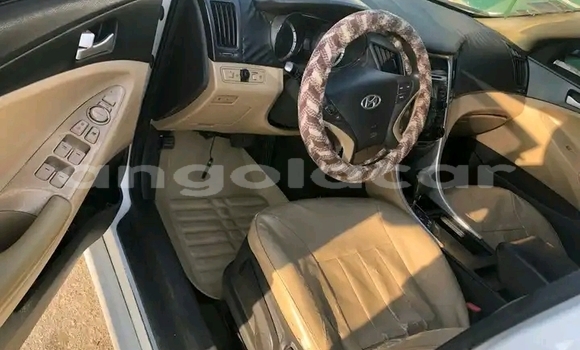Acheter Occasion Voiture Hyundai Sonata Blanc à Luanda, Province de Luanda Acheter Occasion Voiture Hyundai Sonata Blanc à Luanda, Province de Luanda