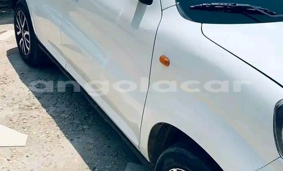Acheter Occasion Voiture Suzuki Swift Blanc à Luanda, Province de Luanda Acheter Occasion Voiture Suzuki Swift Blanc à Luanda, Province de Luanda