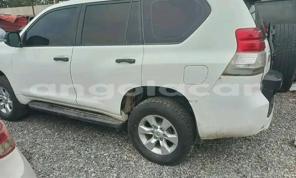 Acheter Occasion Voiture Toyota Prado Blanc à Luanda, Province de Luanda