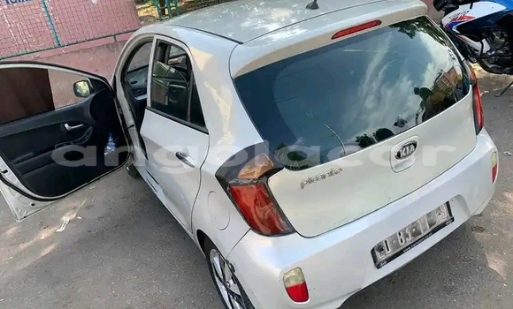 Acheter Occasion Voiture Kia Picanto Blanc à Luanda, Province de Luanda Acheter Occasion Voiture Kia Picanto Blanc à Luanda, Province de Luanda