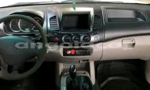 Acheter Occasion Voiture Mitsubishi L200 Blanc à Luanda, Province de Luanda Acheter Occasion Voiture Mitsubishi L200 Blanc à Luanda, Province de Luanda