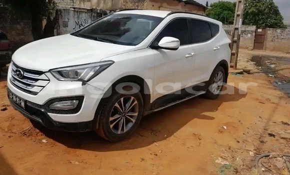 Acheter Occasion Voiture Hyundai Santa Fe Blanc à Luanda, Province de Luanda Acheter Occasion Voiture Hyundai Santa Fe Blanc à Luanda, Province de Luanda