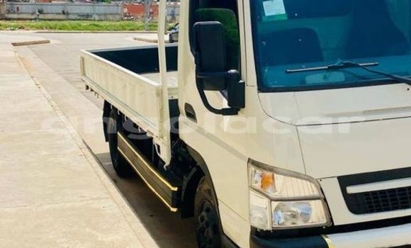 Acheter Occasion Voiture Mitsubishi Celeste Autre à Caala, Huambo Acheter Occasion Voiture Mitsubishi Celeste Autre à Caala, Huambo