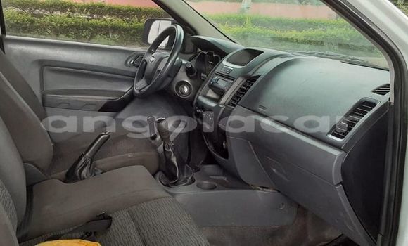Comprar Usado Ford Ranger Branco Carro em Camabatela em Uige Comprar Usado Ford Ranger Branco Carro em Camabatela em Uige