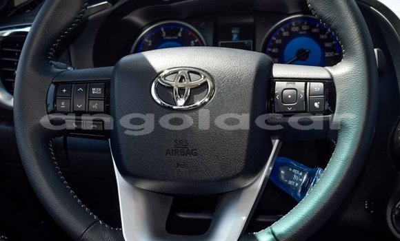 Comprar Novo Toyota Hilux Prata Carro em Caala em Huambo Comprar Novo Toyota Hilux Prata Carro em Caala em Huambo