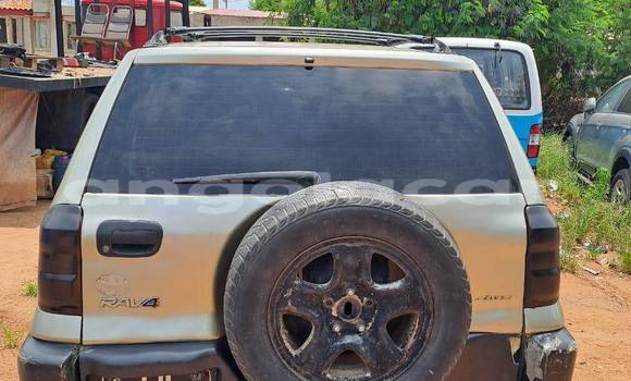 Comprar Usado Toyota RAV4 Outro Carro em Caluquembe em Huila Comprar Usado Toyota RAV4 Outro Carro em Caluquembe em Huila