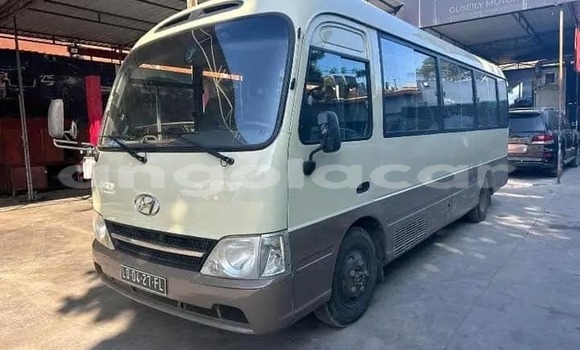 Buy Used Hyundai Chorus Other Truck in Caluquembe in Huila Buy Used Hyundai Chorus Other Truck in Caluquembe in Huila