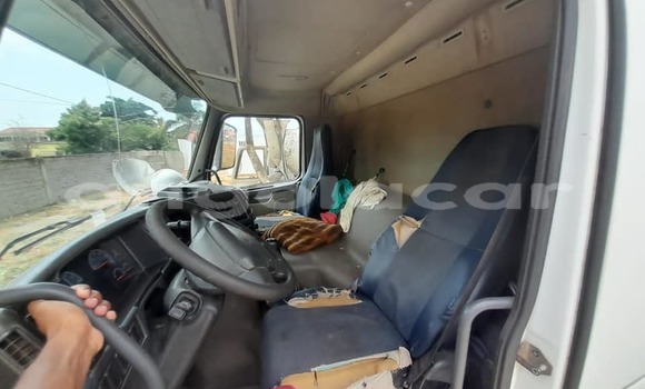 Buy Used Volvo F4 White Truck in Camabatela in Uige Buy Used Volvo F4 White Truck in Camabatela in Uige